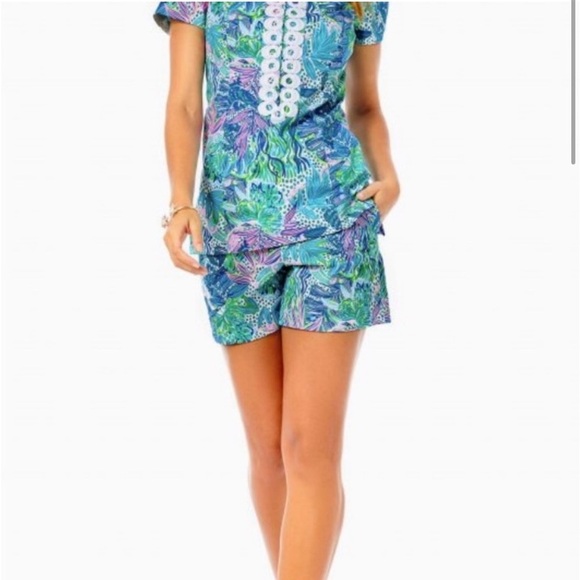 LILLY PULITZER GRETCHEN HIGH RISE SHORT
BOTANICAL GREEN HOLIDAY IN THE SUN NWT - Picture 4 of 16